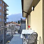 By Near Di Apartment